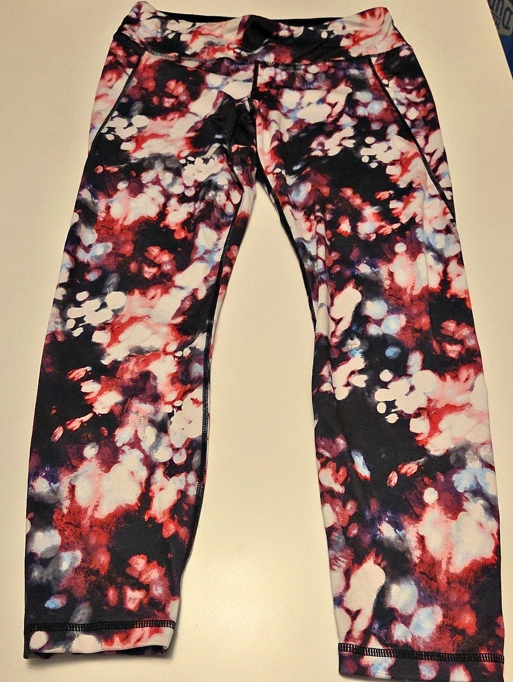 H&Medium Sport Abstract Athletic Leggings in Black & Red Size Medium Like N